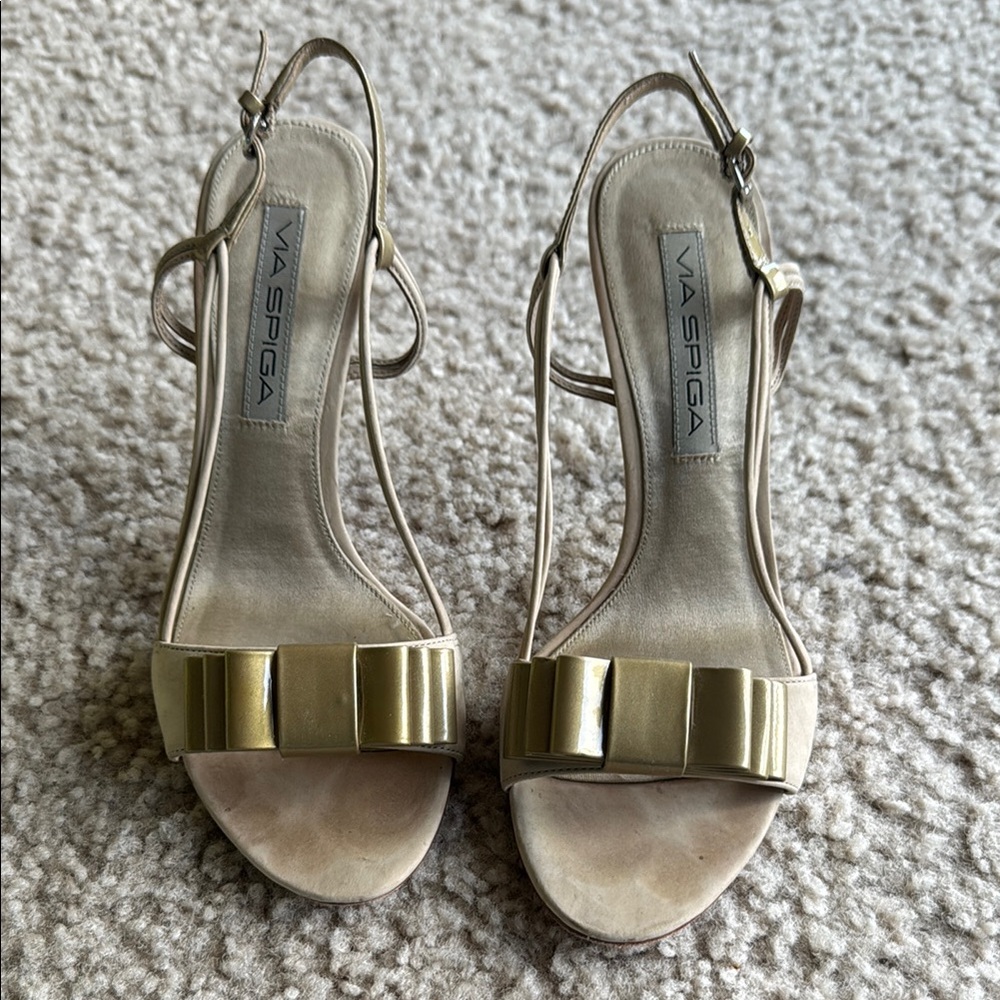 Via Spiga Beige Metallic Slingback Heels
